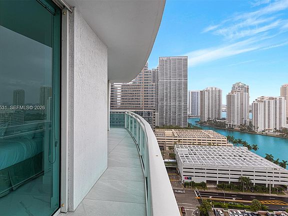 4th image of 950 Brickell Bay Dr APT 2210