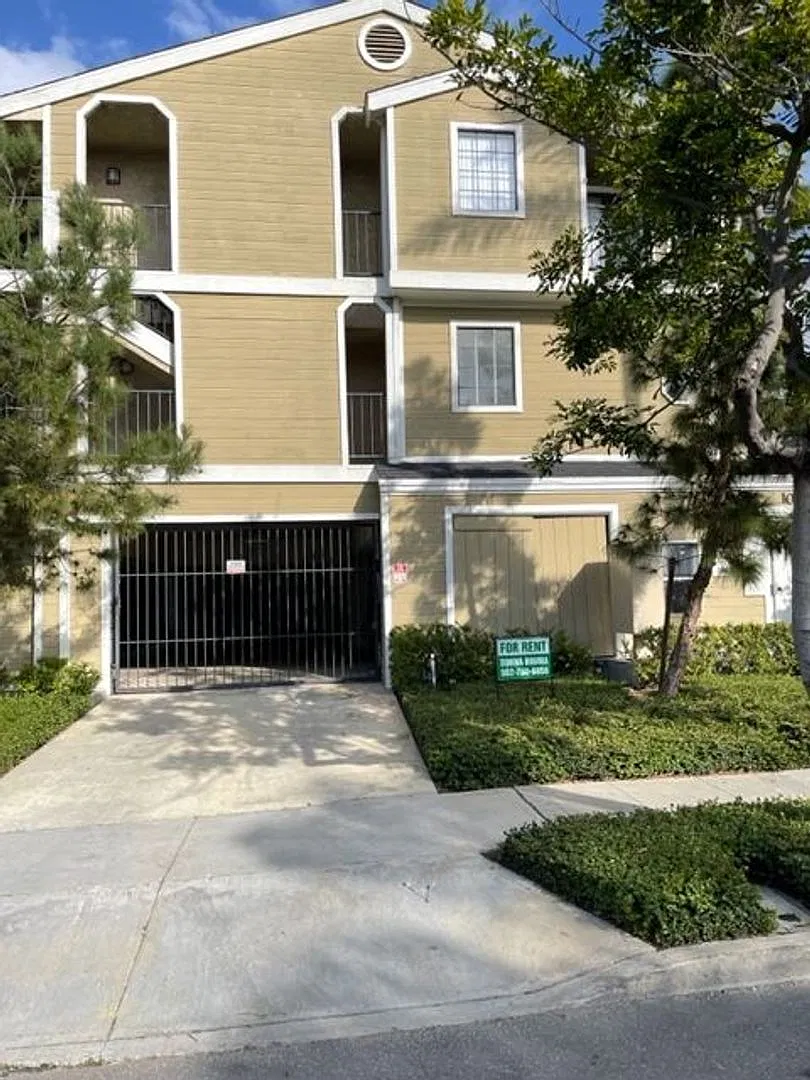 1020A — Photo 1