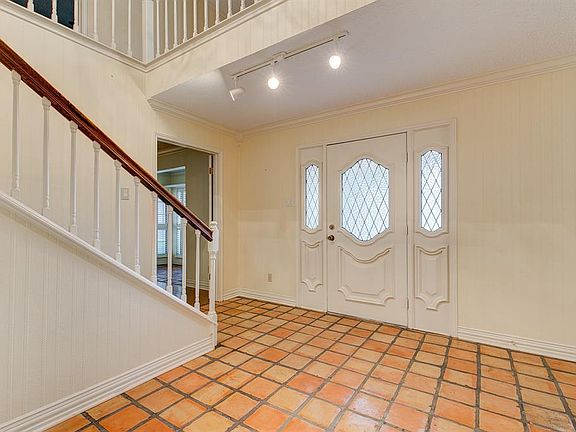 5th image of 1004 Kendal Wood Ct