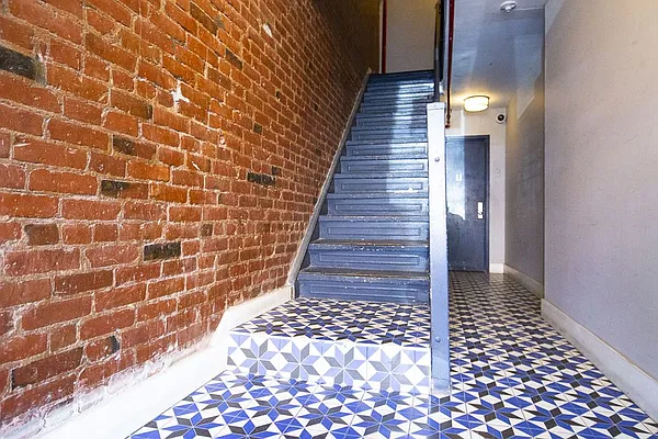 Rented by Brick&Mortar | media 18