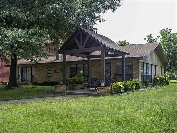 3rd image of 527 Wildewood Dr