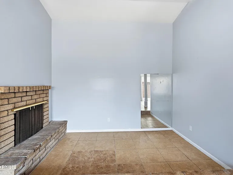 126 W Loma Vista Dr #101 — Photo 14