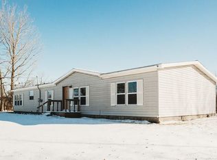 8974 Cribbins Rd, Jeddo, MI 48032