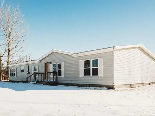 8974 Cribbins Rd, Jeddo, MI 48032