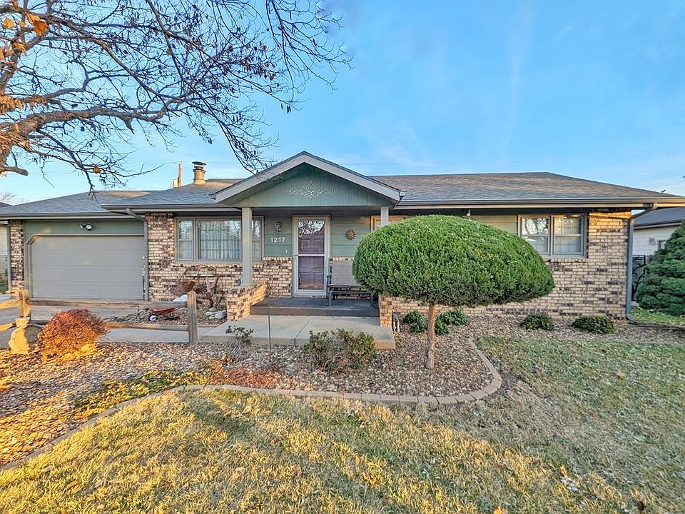 1st image of 1217 Louise Ln