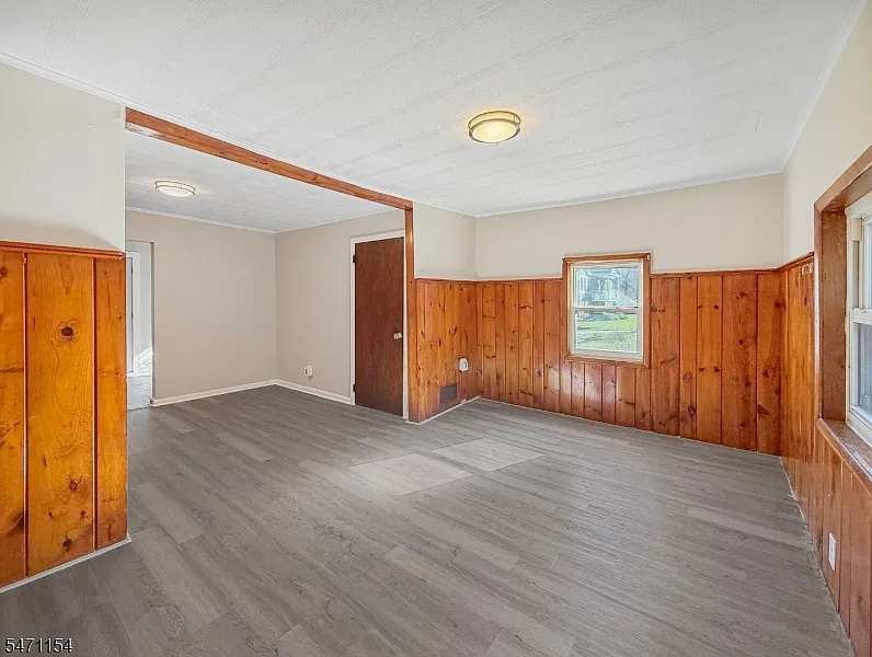 3 bed, 1.0 bath, $2,200 — Photo 3