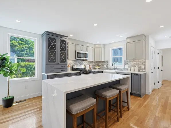 191 Pleasant St, Norwood, MA 02062
