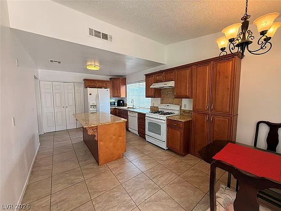 5th image of 6357 Sparrow Ln