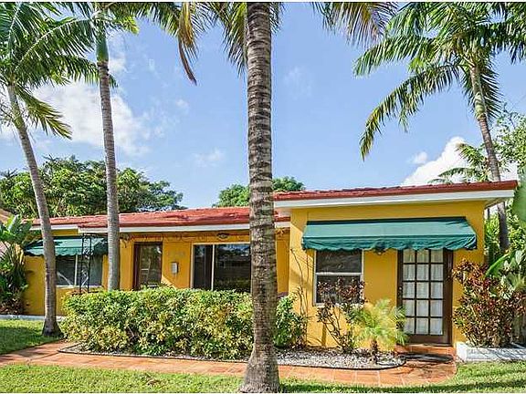 Home For Sale In Poinsettia Heights