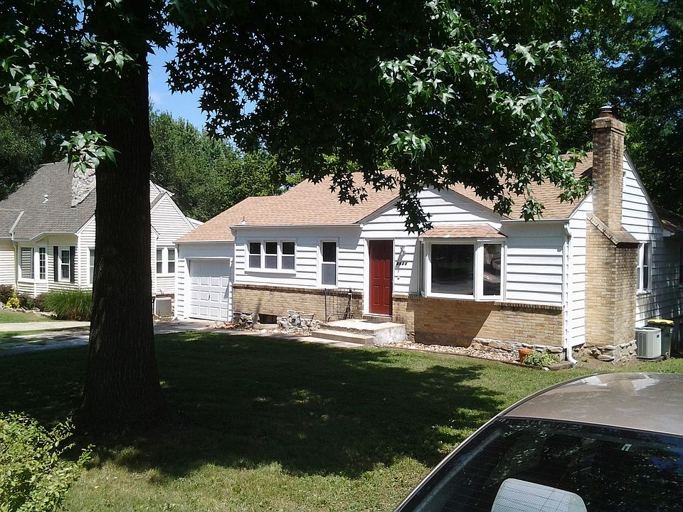 5601 Lowell