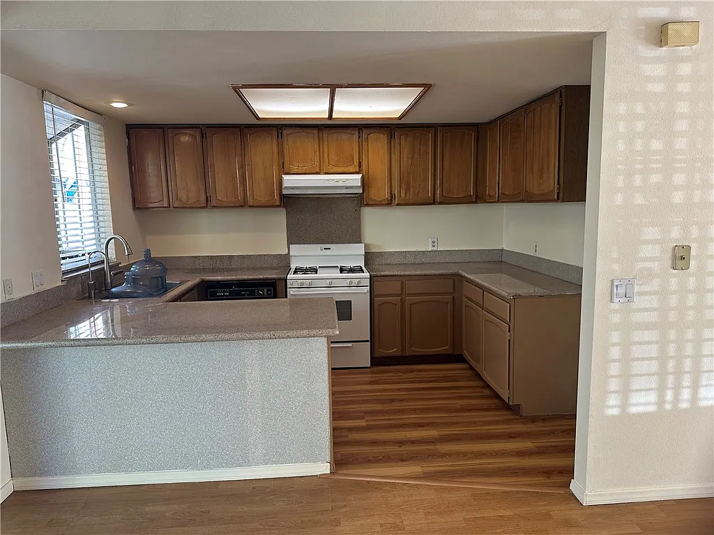 3 bed, 1538 sqft, $3,500 — Photo 3