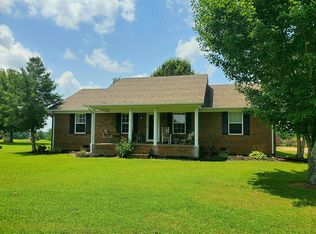 26 Samuel Ln, Loretto, TN 38469