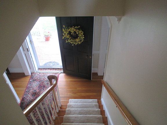 5th image of 300 Fulcher St
