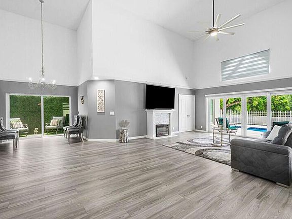 4th image of 10330 Buena Ventura Dr
