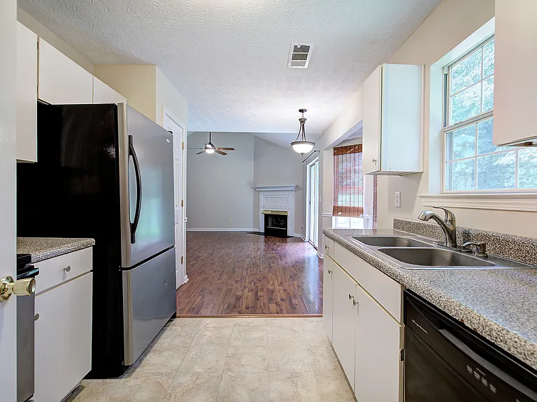 8714 Post Oak Dr — Photo 11