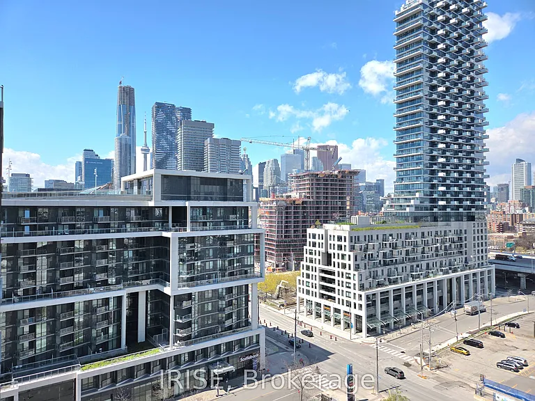 1 Edgewater Dr #H24 — Photo 6