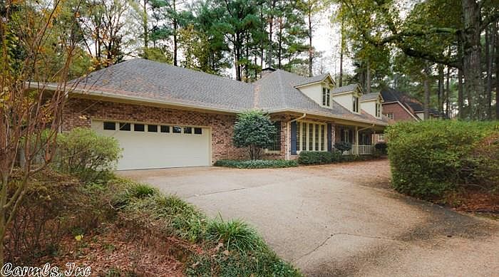 1st image of 17 Elmwood Cir