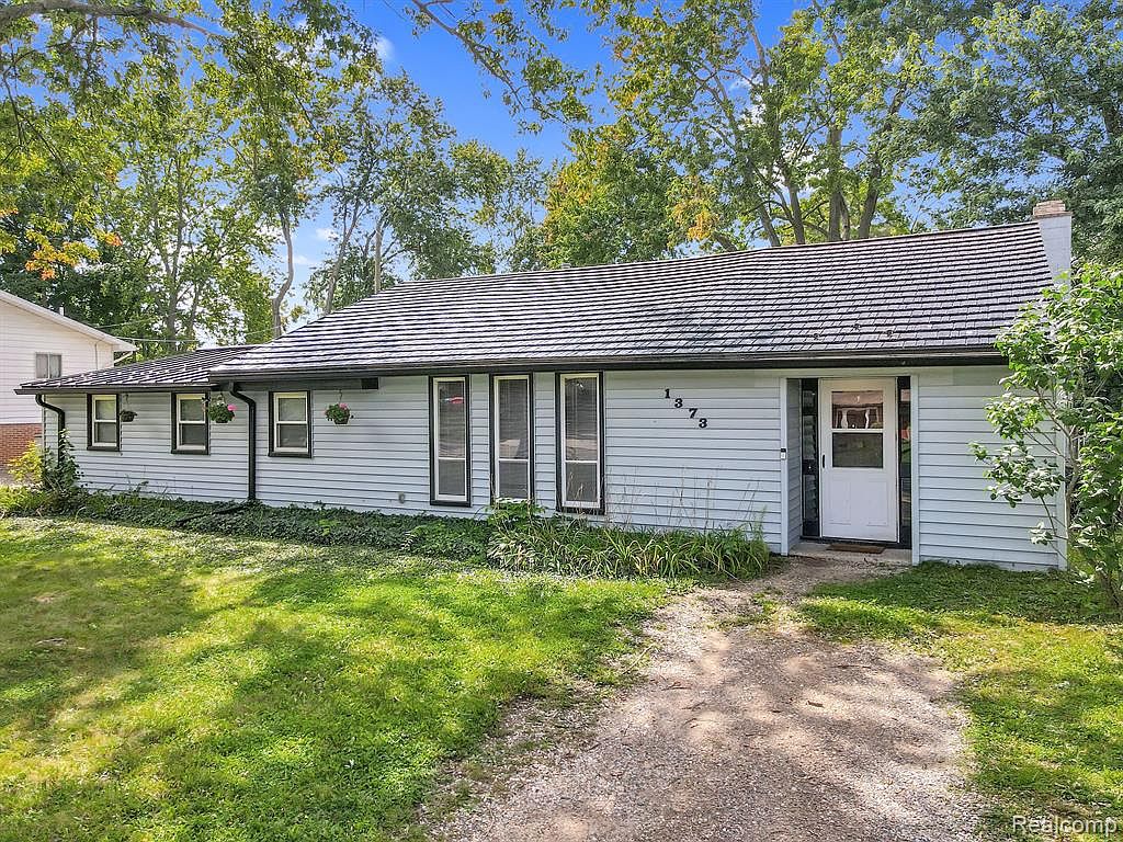 1373 Nolta Rd, Walled Lake, MI 48390 Zillow