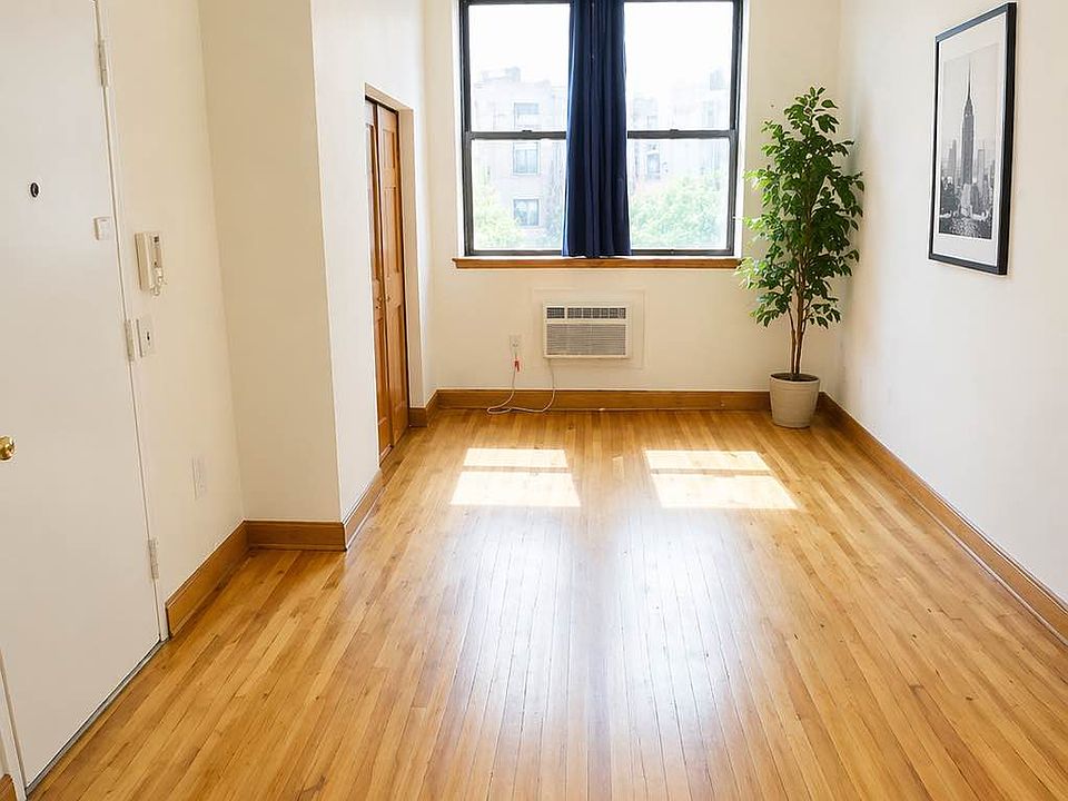 2nd image of 271 W 73rd St APT 1A
