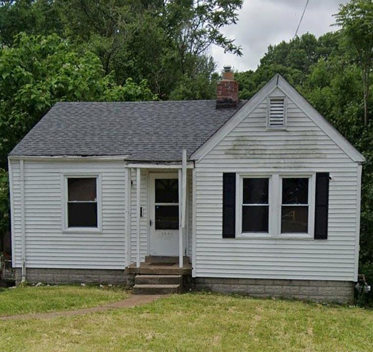 1st image of 7042 Garesche Ave