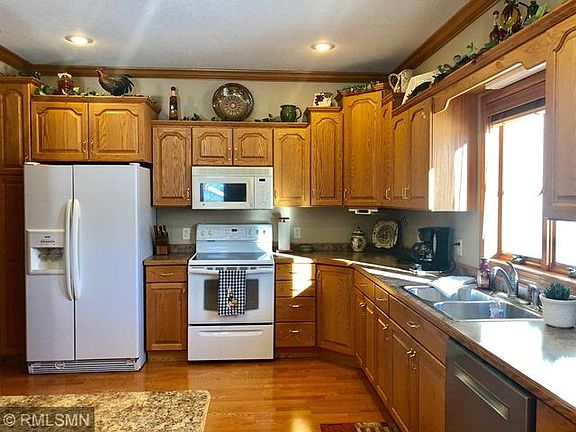4th image of 1080 Crestview Ln