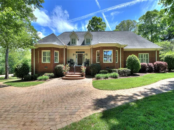 400 Four Lakes Dr, Easley, SC 29642