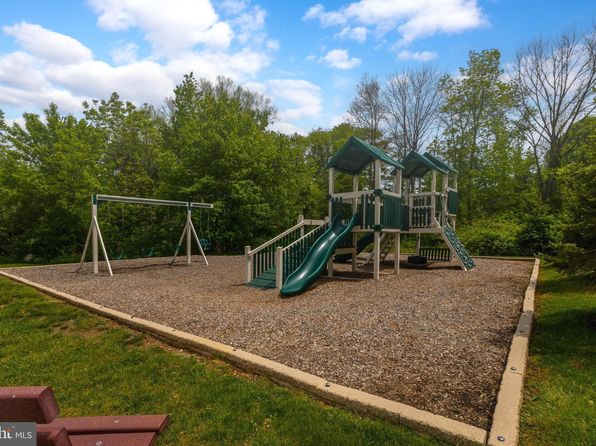 1452 Balmoral Rd, Coatesville, PA 19320