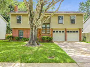 15314 McConn St, Webster, TX 77598