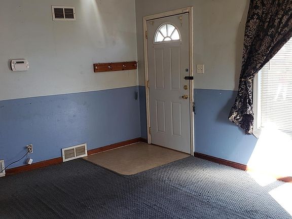 3rd image of 507 E 19th St S