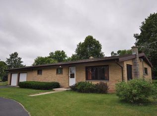 8527 Wescott Rd, Kewaskum, WI 53040