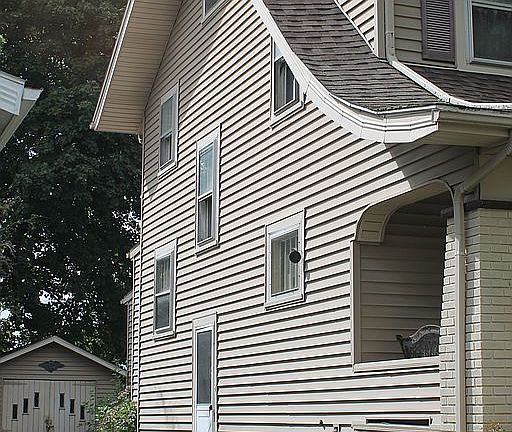 3rd image of 1216 Auburn Pl NW