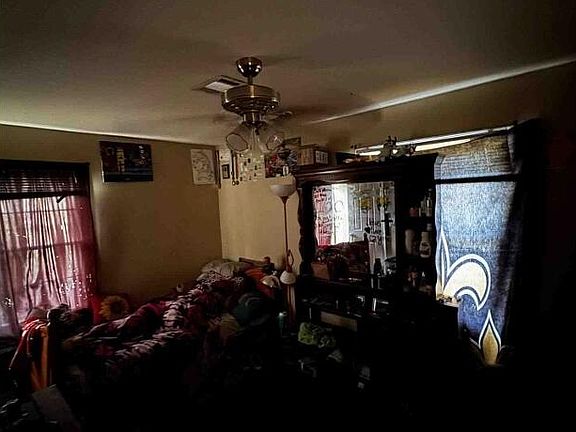 4th image of 1100 Aaron St