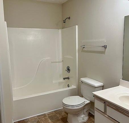 5th image of 3505 Shipstone Pl #102