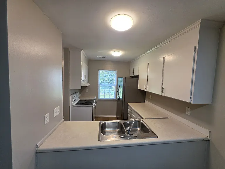 3965 Briarhill Dr — Photo 6