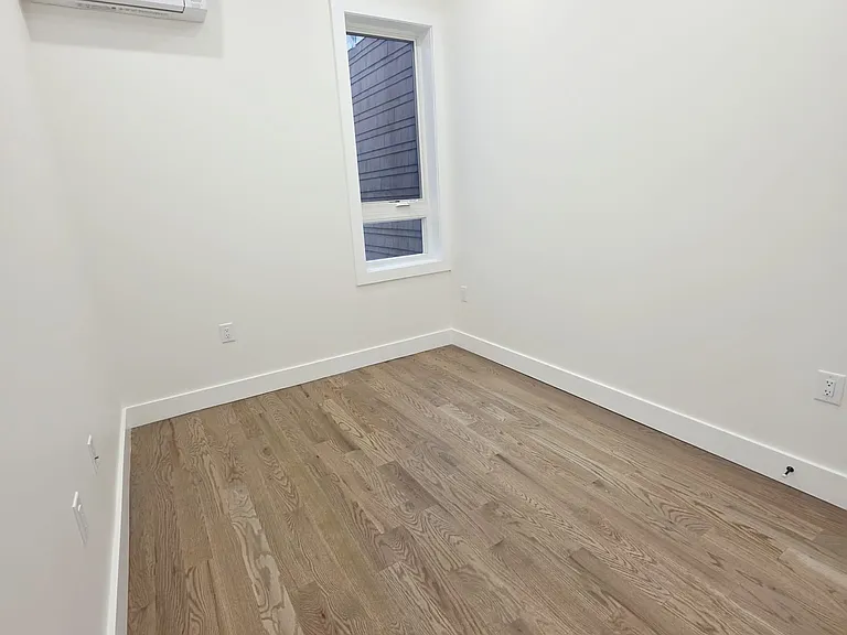 40 Lembeck Ave #12 — Photo 6