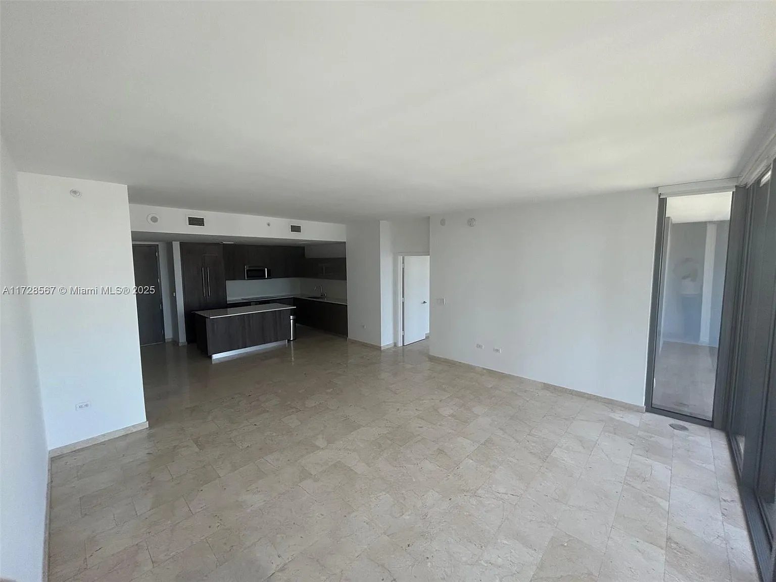 1 bed, 994 sqft, $5,200 — Photo 3