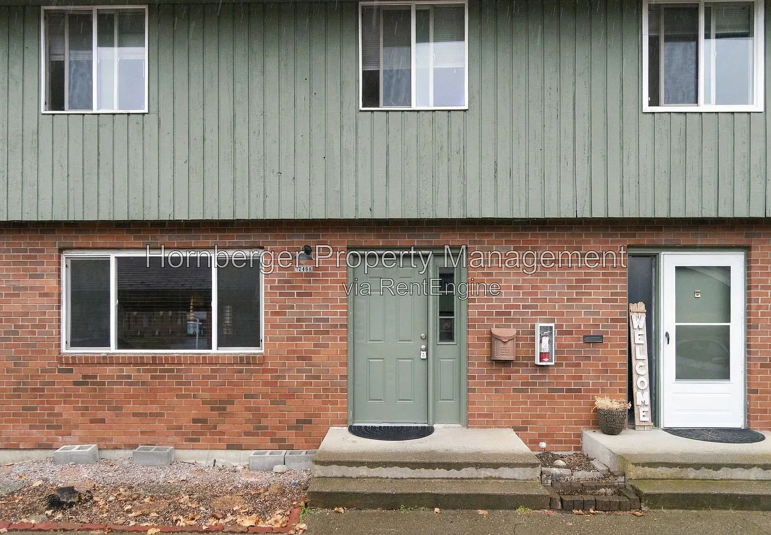 3 bed, 1.5 bath, 1276 sqft, $1,795 — Photo 1