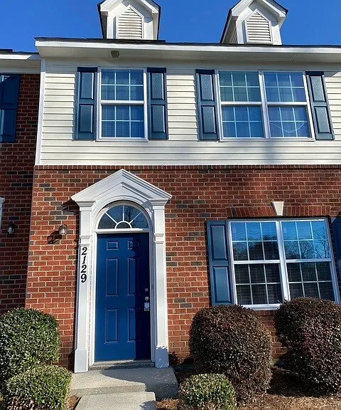 2129 Rocky Falls Ln — Photo 1
