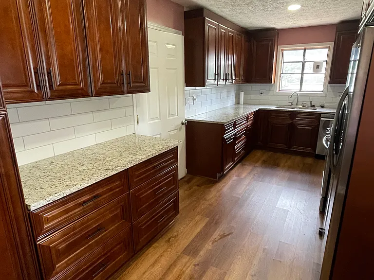 3755 Station Dr NW — Photo 2