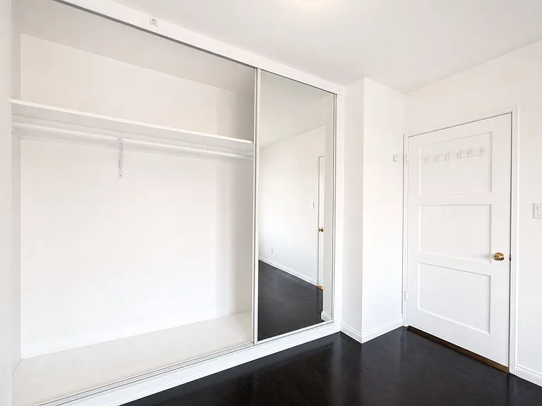 2106B Delaware Ave — Photo 19