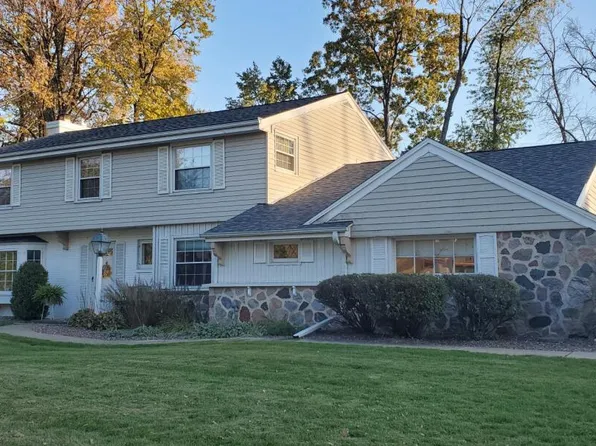 129 West Fox Dale ROAD, Glendale, WI 53217