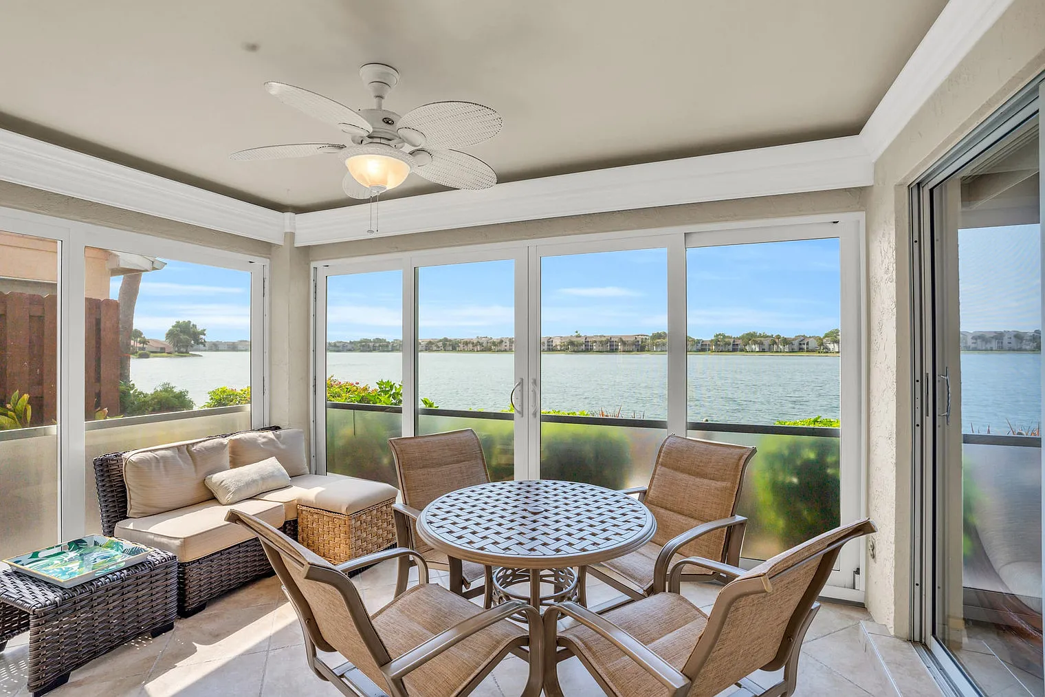 2 bed, 2.0 bath, $4,290 — Photo 4
