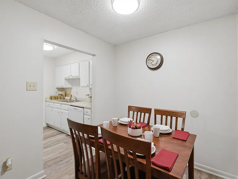 Park Place Apartments — Photo 9