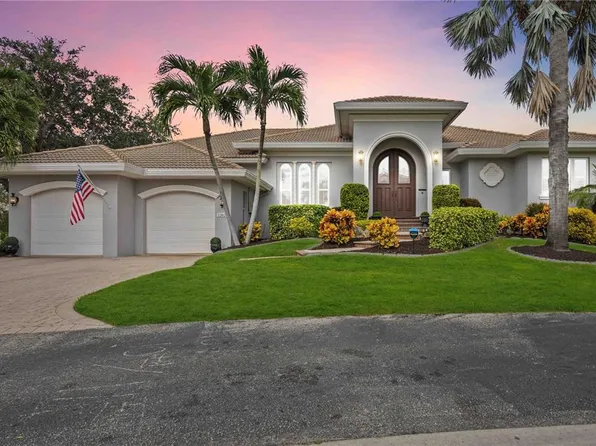 12623 Safe Harbour Dr, Cortez, FL 34215