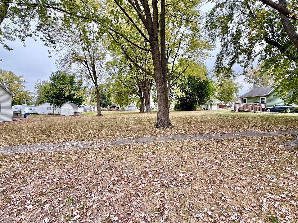 2nd image of 313 E Orchard St