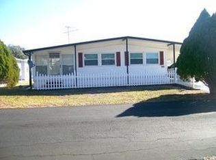 4640 Six Mile Pond Rd, Zephyrhills, FL 33541