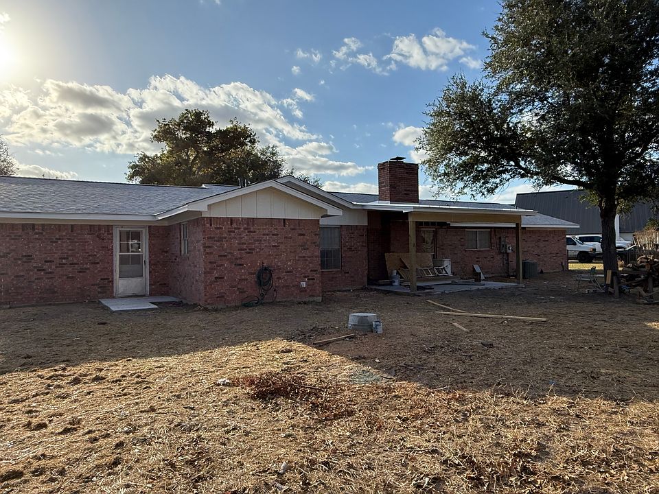 2nd image of 1525 Bell Oaks Dr