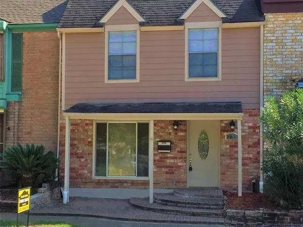 2044 Lakeside Dr, Seabrook, TX 77586