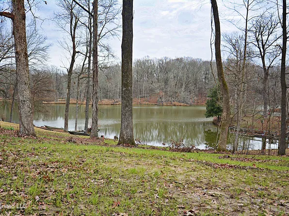 5360 Sportsman Dr #27, Nesbit, MS 38651