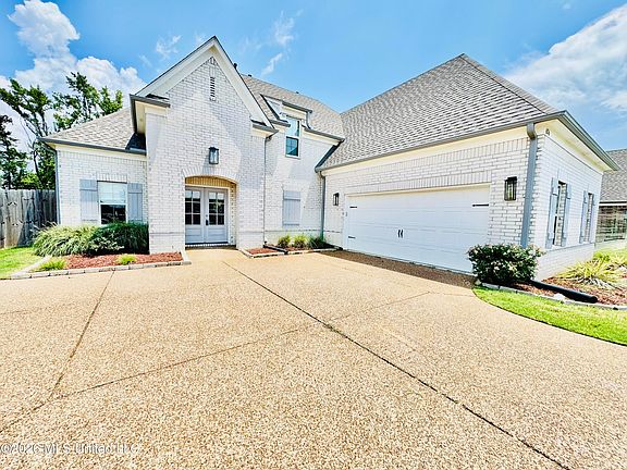 2nd image of 626 Dudley Dr